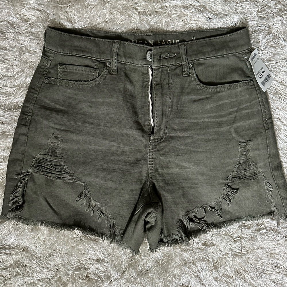American Eagle Highest Rise Mom Short